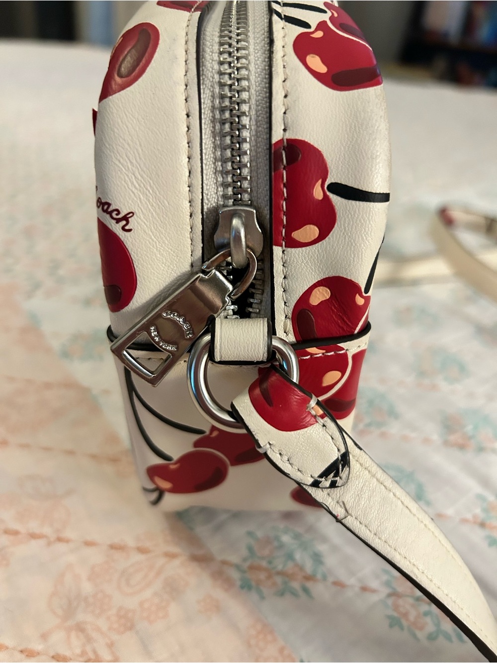 COACH Jamie Camera Bag With Cherry Print In Smooth Leather In Chalk Colorway GUC - Picture 5 of 13